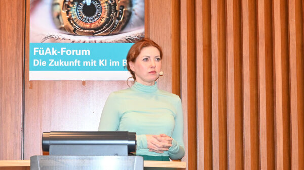 Franziska Kurz am Rednerpult
